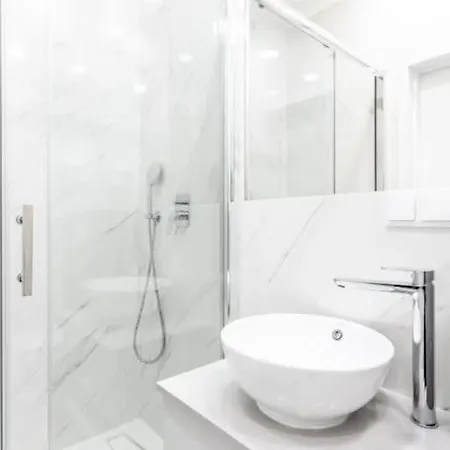 Chic & Luxury Apartment By Mennica Residence Varsavia Esterno foto